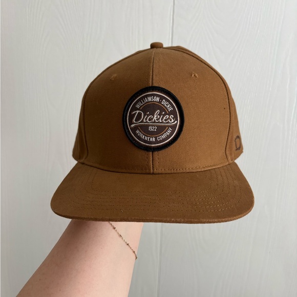 Dickies Other - Dickies Classic Tan SnapBack Hat